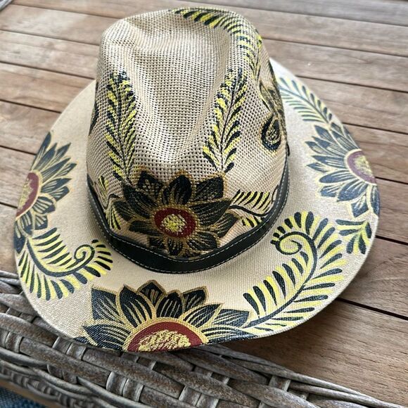 Bonitos Hand Painted & Crafted Women’s Hat L - Picture 1 of 7